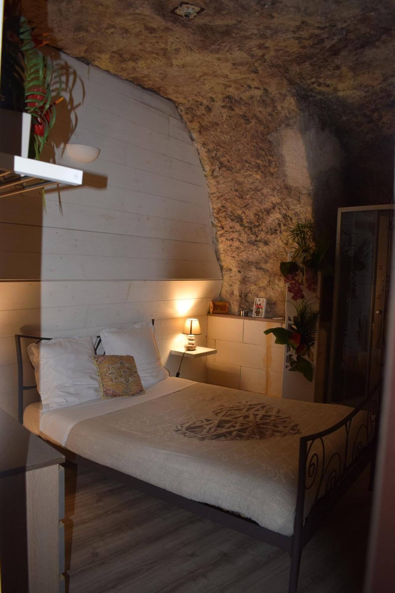 Chambres D'Hotes Troglodytes Le Clos De L'Hermitage Amboise Oda fotoğraf